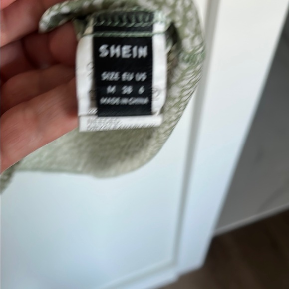 SHEIN Green Short Sleeve Blouse - Picture 2 of 4
